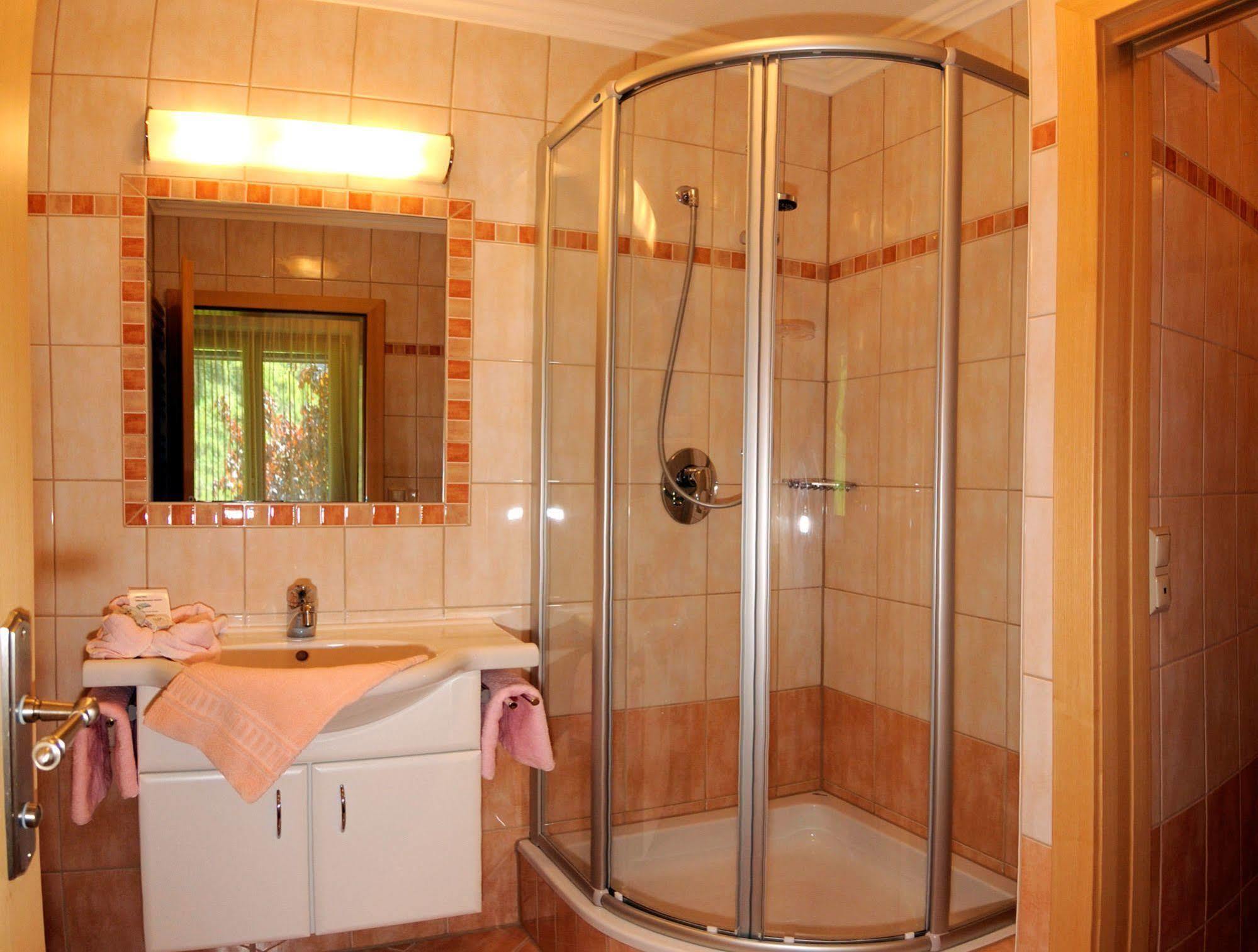 Gasthof Zur Gams Donnersbachwald Esterno foto